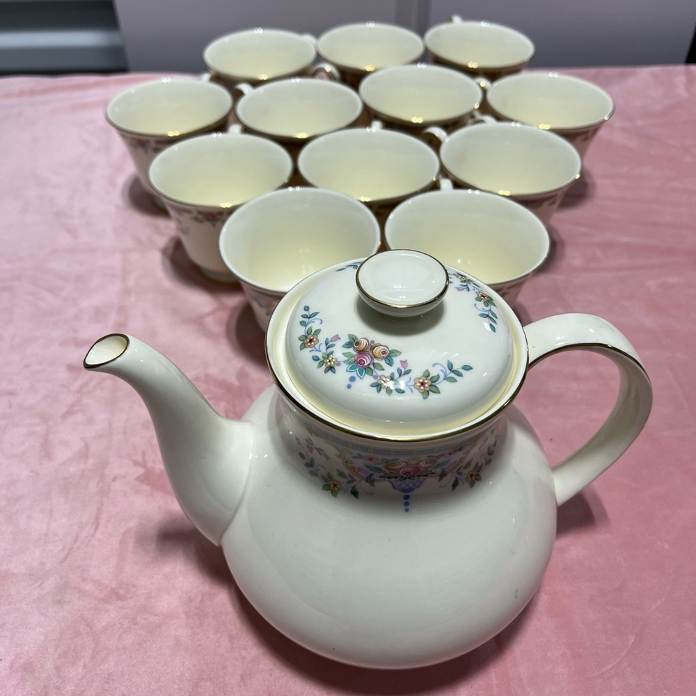 Royal Doulton Floral Teapot and Teacup Set - Romance Juliet 13 pieces
